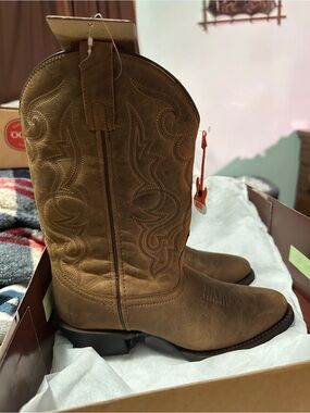 Laredo Tan Western Lace-Up Embroidered Leather Boots